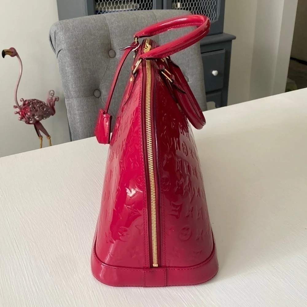 Louis Vuitton Pink Rose Indian Leather Monogram Vernis Alma GM Pristine, COA
